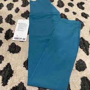LULULEMON ALIGN PANT 25” NWT - SIZE 2